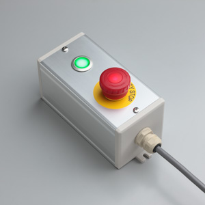 SBOX-80x80(D)-照光式非常停止+照光式押ボタン（フラッシュシルエットタイプ）/IDEC製付-3m配線済