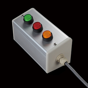 SBOX-85x95(D)-押ボタン（丸形）3点/オムロン製付-1m配線済