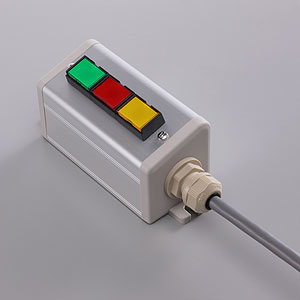 SBOX-50x57(D)-押ボタン（角形）3点/富士電機製付-1m配線済